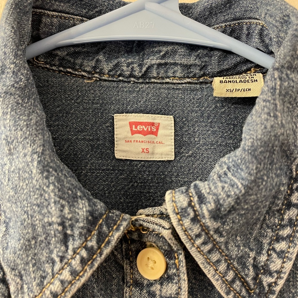 Levi’s blouse - Picture 3 of 4